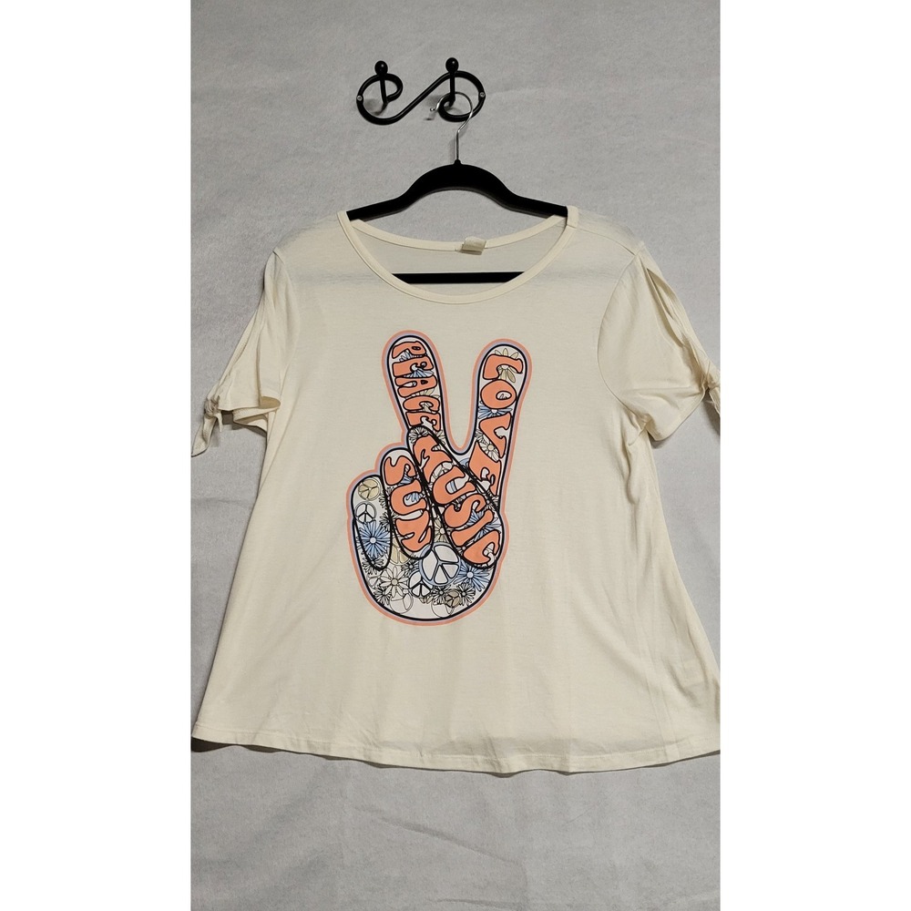 Cream W/Multicolored Hand Peace Sign W/Peace Music Sun Love Writing Ss Top Sz XL